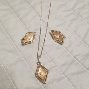Vintage Sarah Coventry necklace and earrings set